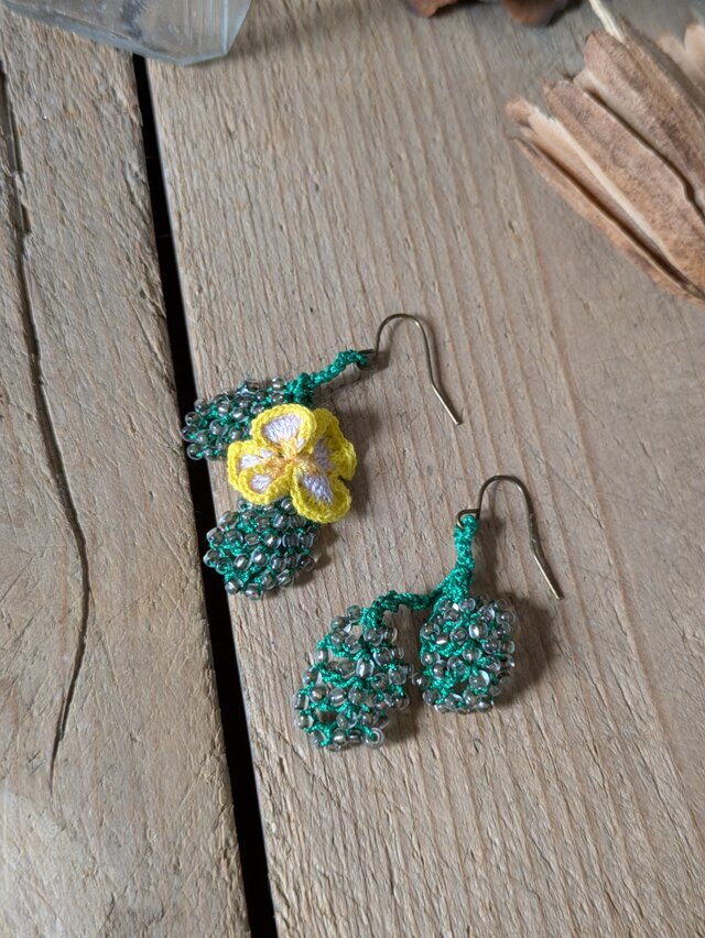 リーフ&パンジーのピアス