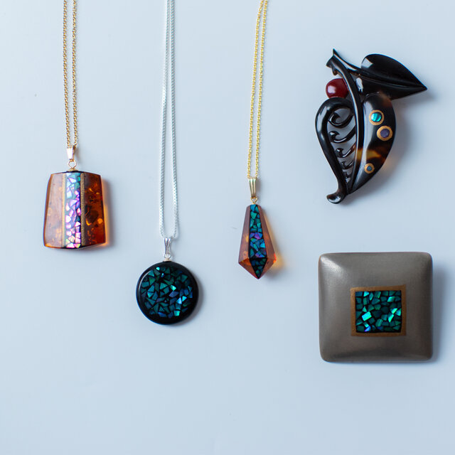 琥珀螺鈿ネックレス | iichi 日々の暮らしを心地よくする