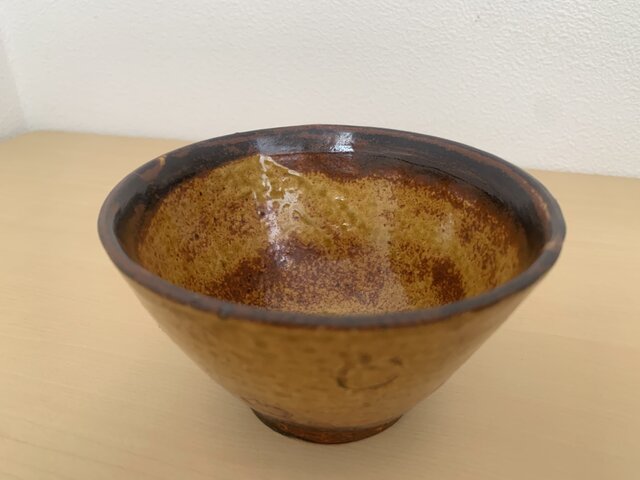 飴釉茶碗① | iichi 日々の暮らしを心地よくするハンドメイドや