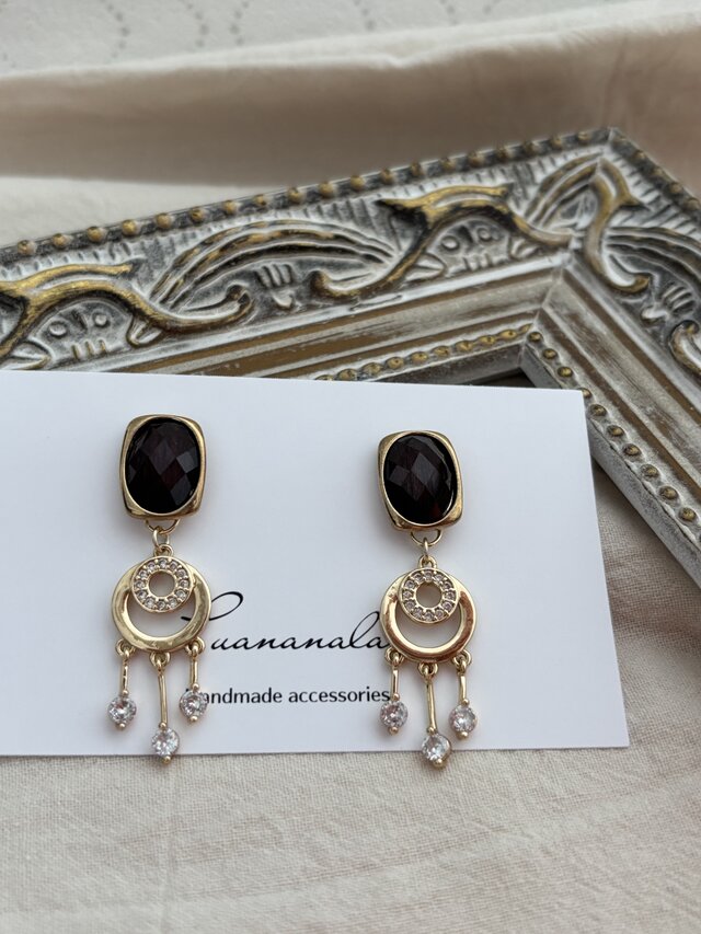 ブラック エレガントピアス