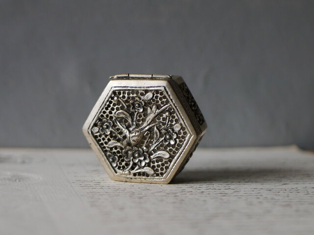 シノワズリ ヘキサゴン 透かし細工 アンティークケース