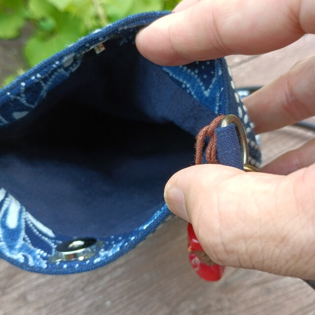 庄内刺し子酒袋藍染め古布手提げバック➕山葡萄ボタンポシェット付き 天然藍染・刺し子【一点もの丁寧な手しごとショルダーバッグ