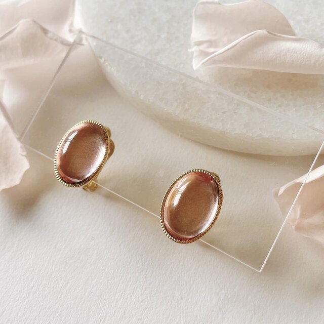 桜色のきらめき ― 春をまとうロザリンチェコガラスのピアス /イヤリング　ピンク