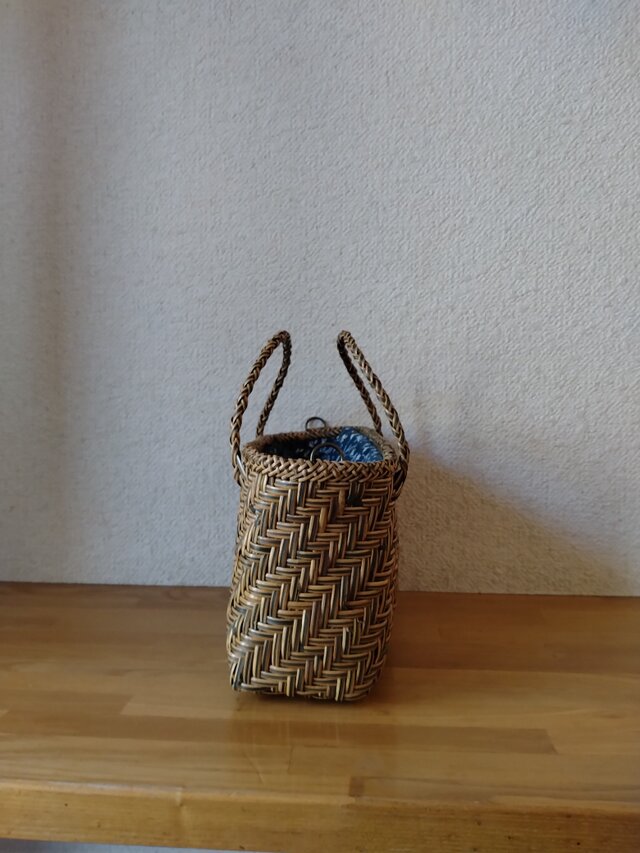 北海道 十勝バスケット 皮籐の小かごバッグ | iichi 日々の暮らしを