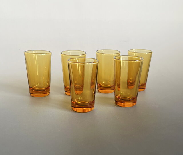 昭和レトロ 6客セットアンバー色ショットグラス yk267 | iichi