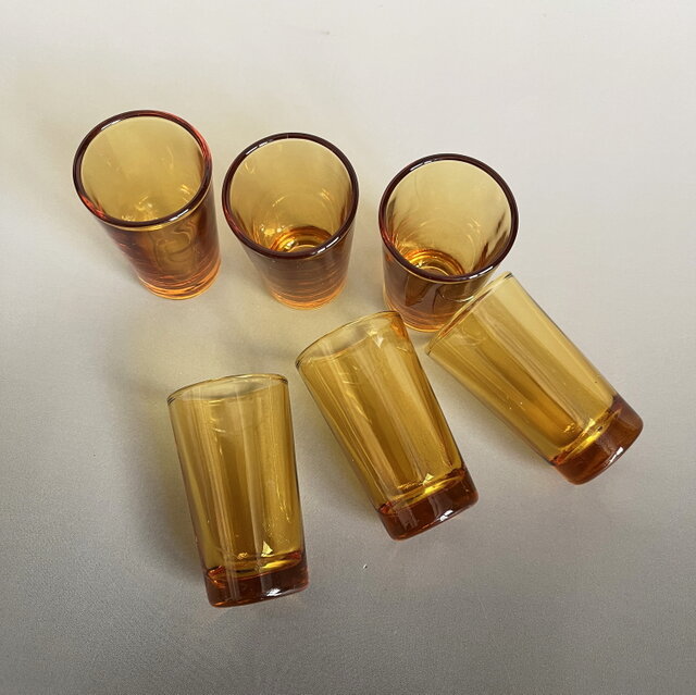 昭和レトロ 6客セットアンバー色ショットグラス yk267 | iichi