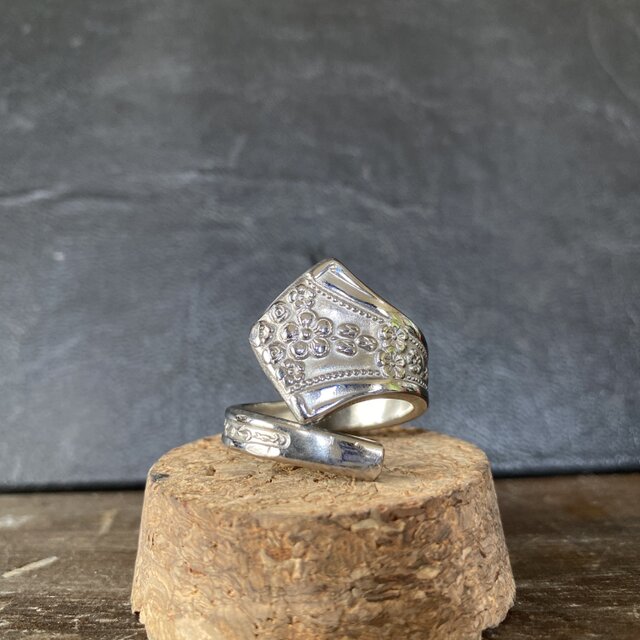ハンドメイドリングno.64 シルバーアクセサリー　スプーンリング　手作り指輪