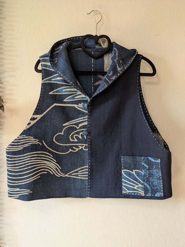 着物リメイク　久留米絣　藍染木綿　フレンチ袖ベストプルオーバー お値下げしました 着物リメイク 久留米絣 藍染木綿 フレンチ袖ベストプルオーバー