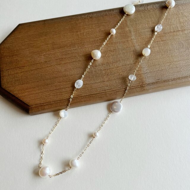 パールとムーンストーンのロングネックレス【K14GF】