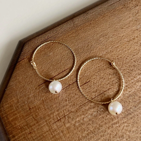 デイリーに楽しむパール　淡水パールフープピアス　【K14GF】