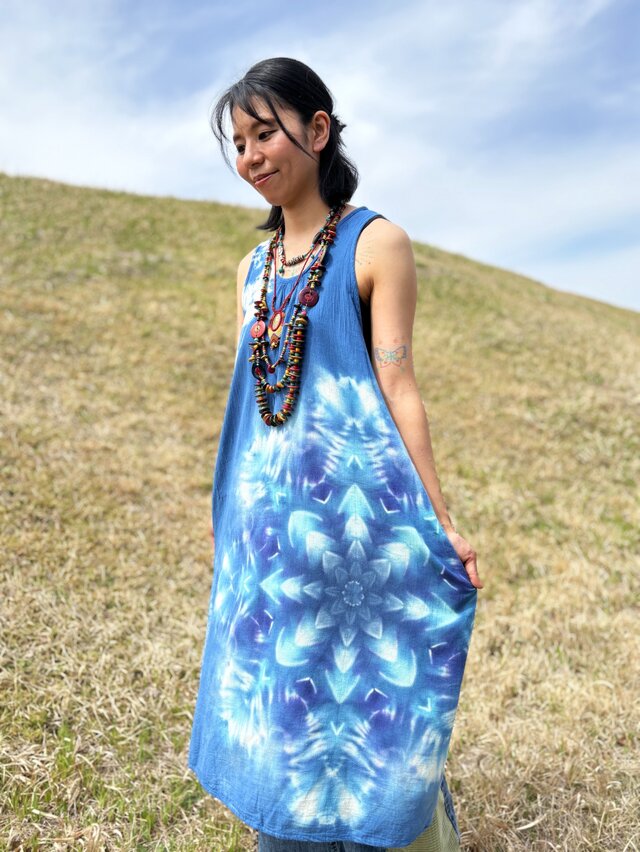 タイダイ ノースリーブワンピース 藍色ブルー 美しい幻想的な