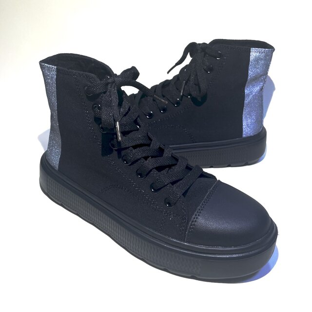 軽くなったBLACK x SILVER バイカラーハイカットスニーカー  (22.5cm〜28.0cm)