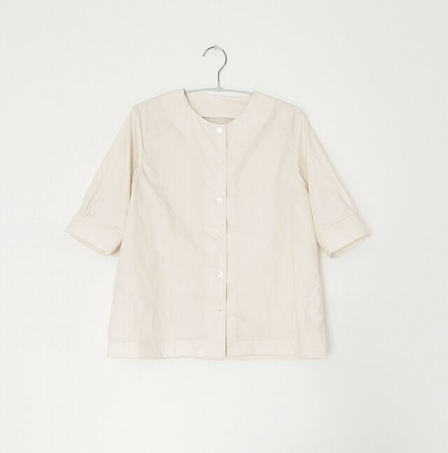 コットン　ブラウス　五分袖　キナリ