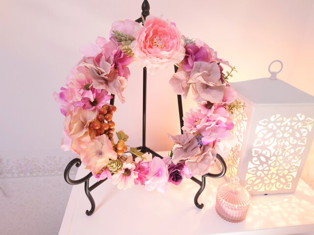 ラナンキュラスと小花のリース | iichi 日々の暮らしを心地よくする