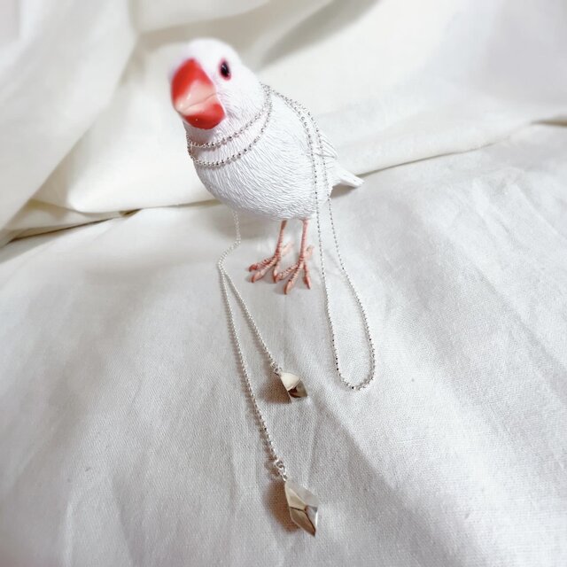 カットチャームラリエット