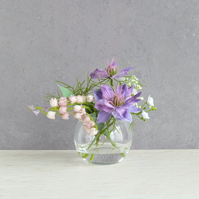 【iichi通信掲載】ニゲラとすずらんのアレンジ