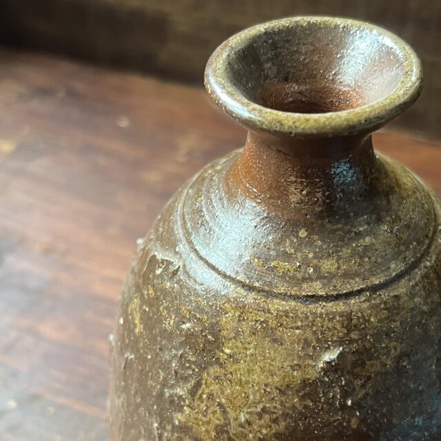 花器 備前焼 徳利型 | iichi 日々の暮らしを心地よくするハンドメイド