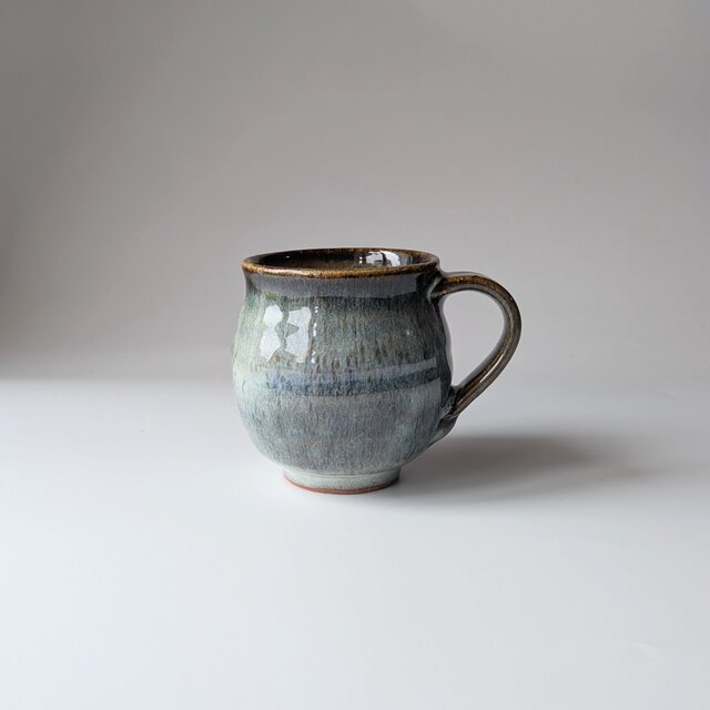 ブルーのほっこりマグカップ　【手仕事　民藝　和　陶器】