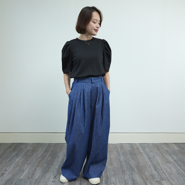 ふんわりとしたパフスリーブ カットソー半袖　ブラック　0678BK