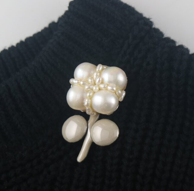 ぶさかわ真珠のちっちゃ〜なブローチ | iichi 日々の暮らしを心地よく
