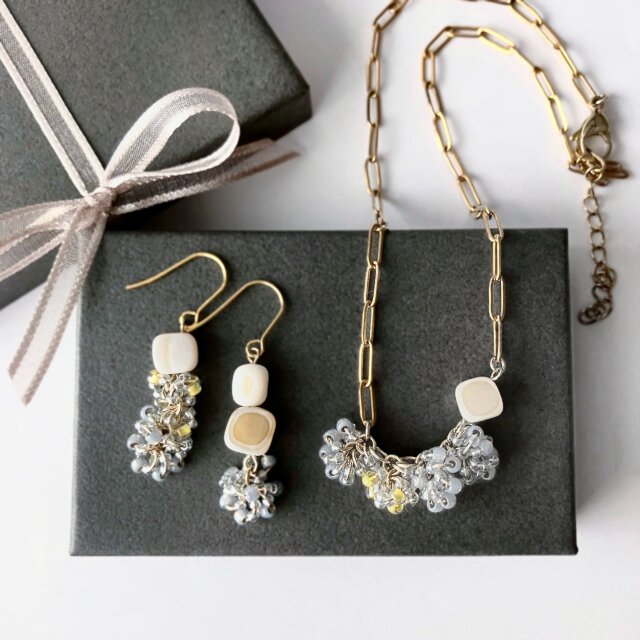 グレービーズのネックレス & イヤリング/ピアス マザーオブパール 大人