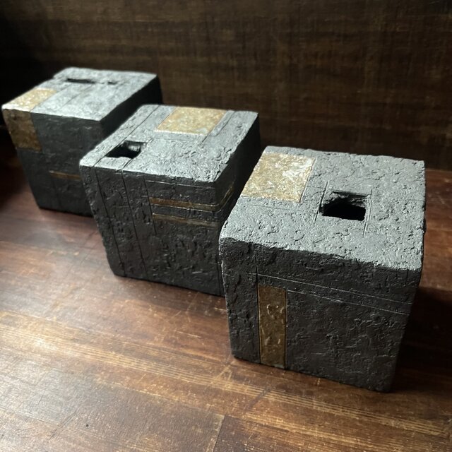 オブジェ　(花器)　黒釉&灰志野釉　幾何学紋　No.1、2、3