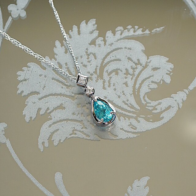 SV　ペアシェイプ　アパタイト×ホワイトサファイア　ペンダント　＜ヘッドのみ＞