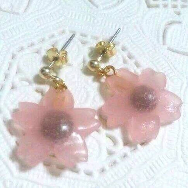 ミニ桜花八つ橋のピアス☆淡桃桜花ピンクの画像1枚目
