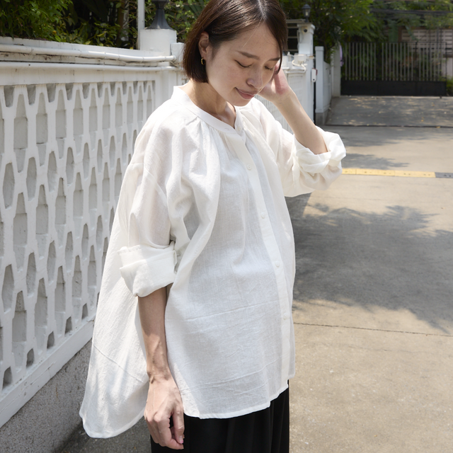 風通しの良い ふんわり柔らかライトコットン✨ 羽織る コットン シャツ　ホワイト　0674WH