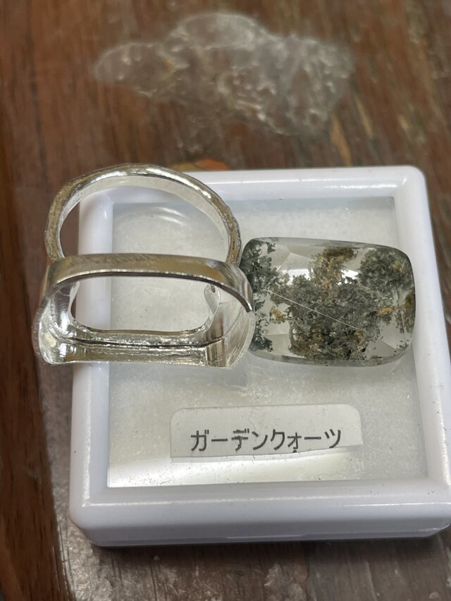 ガーデンクォーツ LSQラフカット 地球を身に着ける 鉱物のシルバー