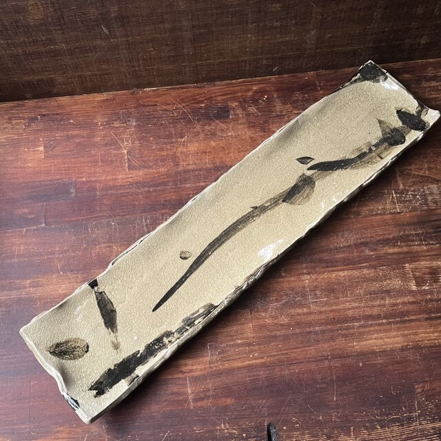 長皿　鉄絵紋&灰志野釉