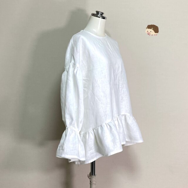 カラーリネン◆アンダーフリルのキャンディブラウス◆オフホワイト◆フリーサイズ（中厚、リネン100％）
