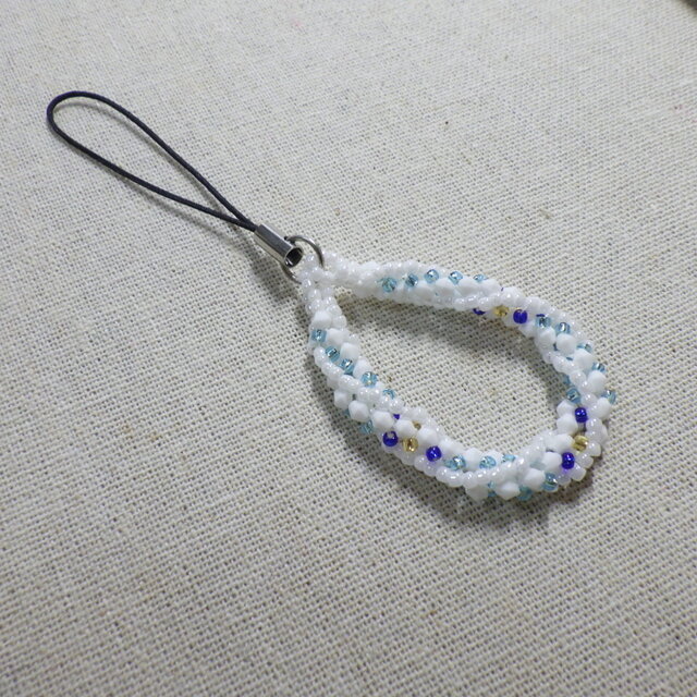 ビーズストラップ（白・青色系）