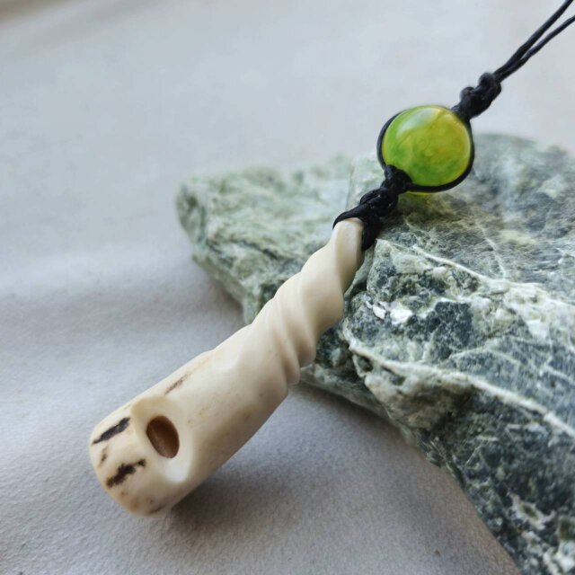 鹿の角笛 バイカラー氷種翡翠のストラップ#4