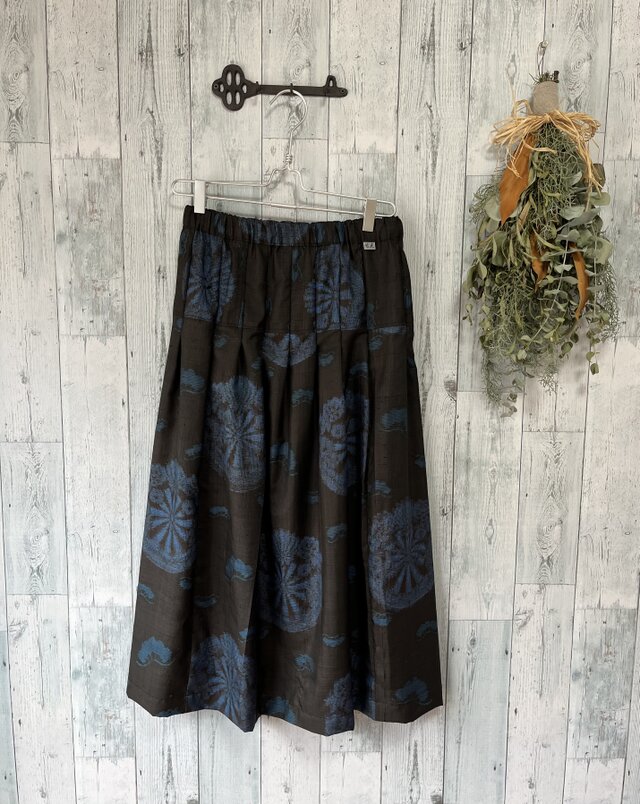 ☆ 青の丸紋　大島紬でタックスカート　着物リメイク♪