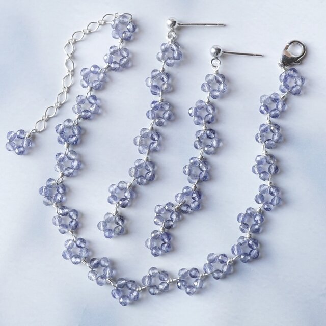 【３点セット】「スミレの花冠」アイオライト 天然石 誕生石 春 ピアス イヤリング ブレスレット 金属アレルギー対応 母の日