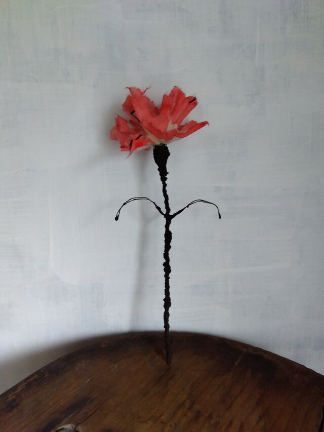 ワイヤーワークオブジェ・古紙のカーネーション①