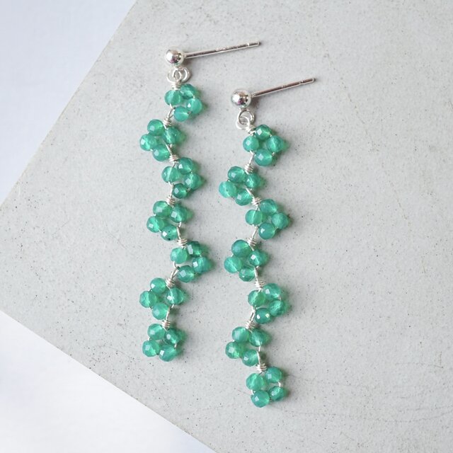 「クローバーの花冠」グリーンオニキス ピアス イヤリング 天然石 誕生石 春 シルバー silver925 金属アレルギー対応