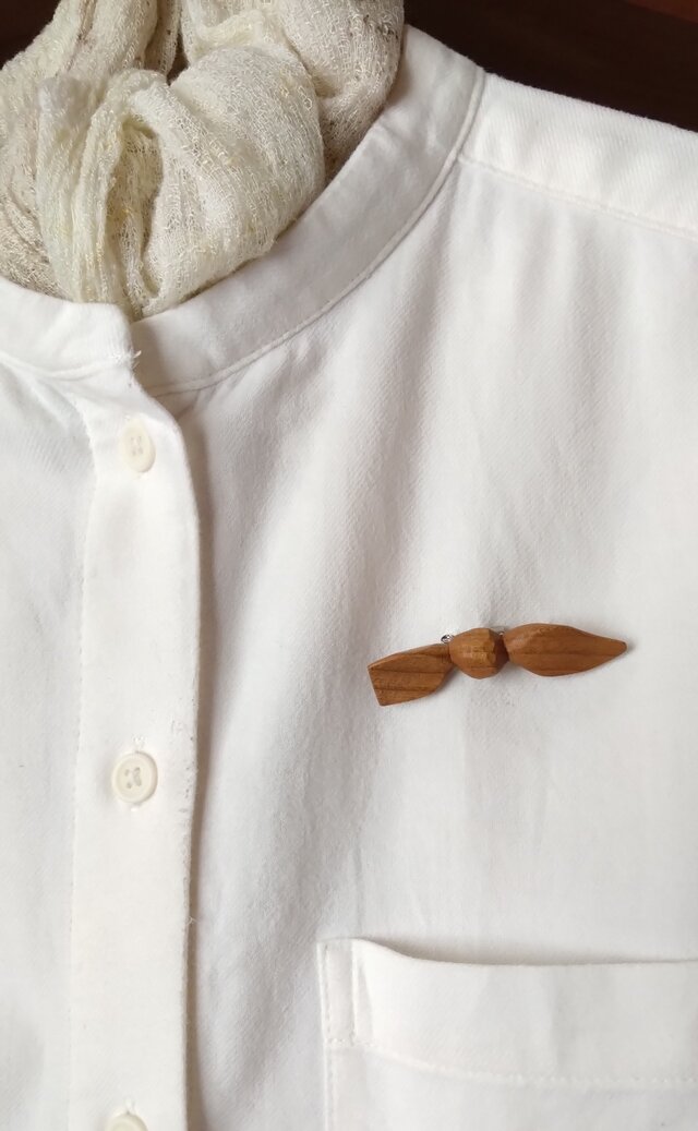 私のブローチ　「結ぶ　縁」