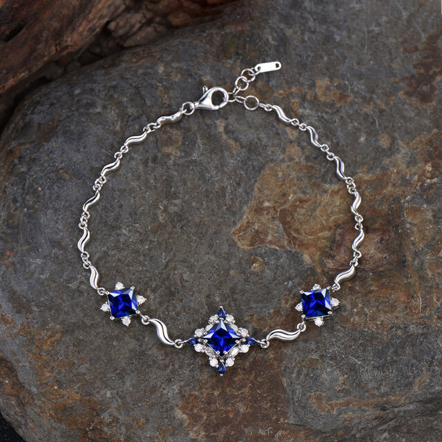 ユニークな9月の誕生石ブルーサファイアブレスレット モアッサナイトハローブレスレット ブルーサファイアブライダルギフト