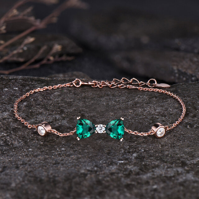 ユニークな蝶結びブレスレット 5月の誕生石エメラルドブレスレット ミニマリスト蝶ネクタイブレスレット 母の日ギフト