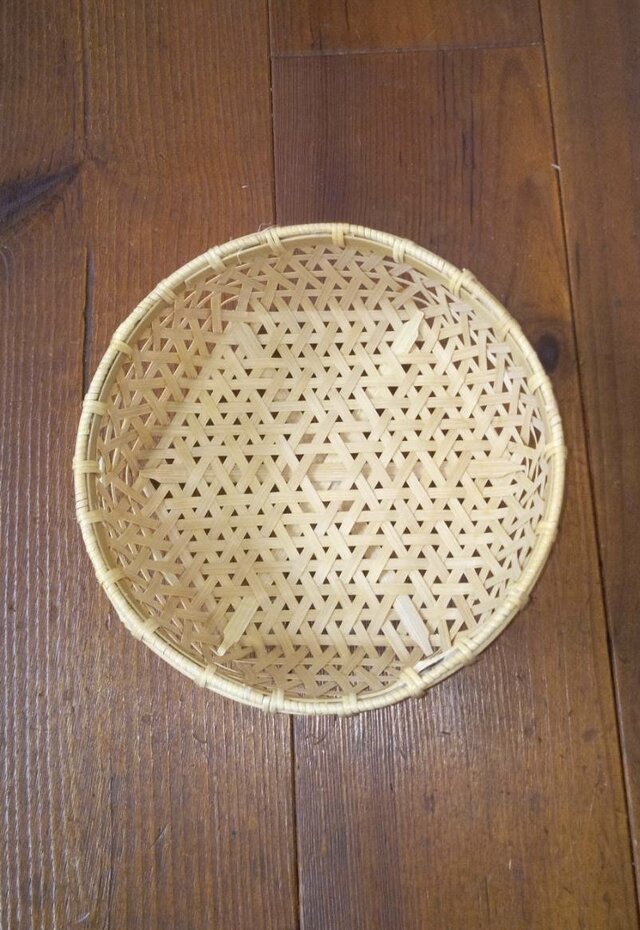 麻の葉編みザルかご