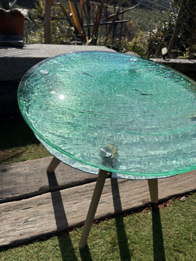 現品　新作カフェテーブル　ドルフィン　水面　エメラルドブルーの海　