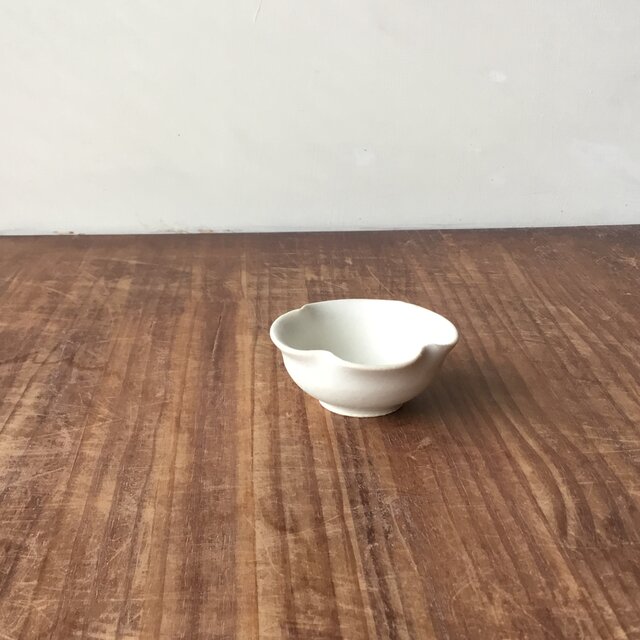 花びら豆鉢 白色