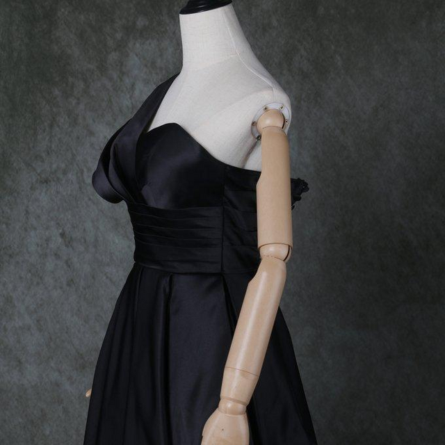 実例写真！パーティードレス ブラック ワンショルダー 光沢サテン  