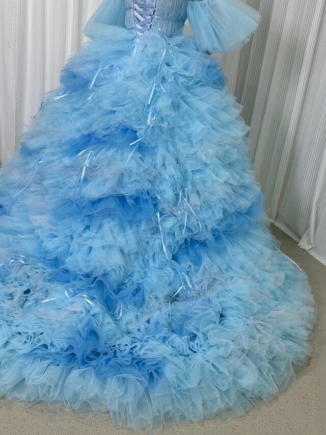 豪華！カラードレス ブルー もこもこドレス リボン 編み上げ 柔らかく  