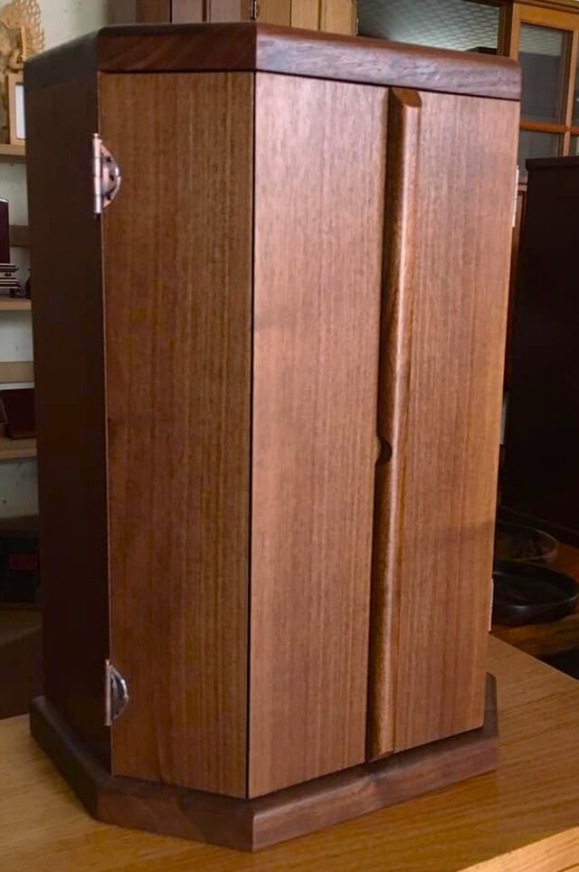 八角厨子仏壇（ヲールナット材）