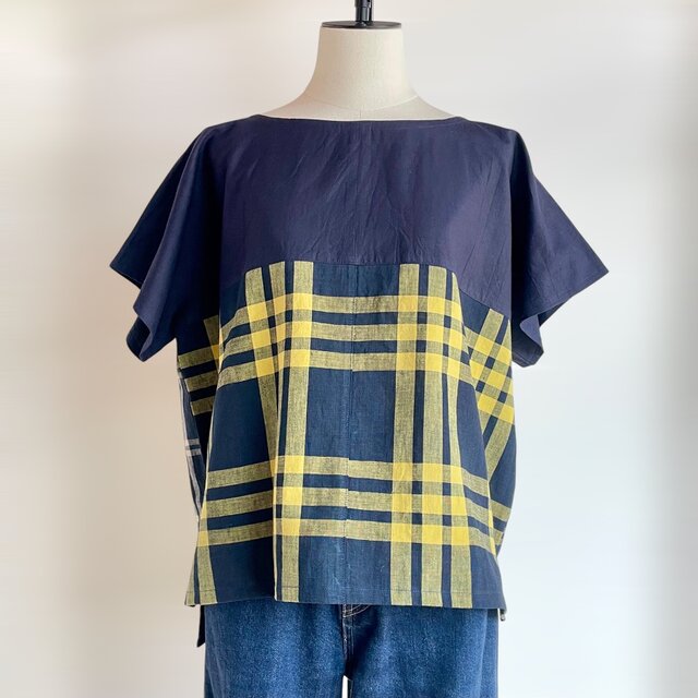 スクエアブラウス【送料込み】古布リメイク　半袖　ネイビー