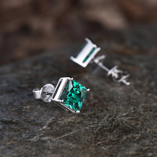 ヴィンテージ 5月の誕生石 エメラルド ピアス グリーン ジェムストーン