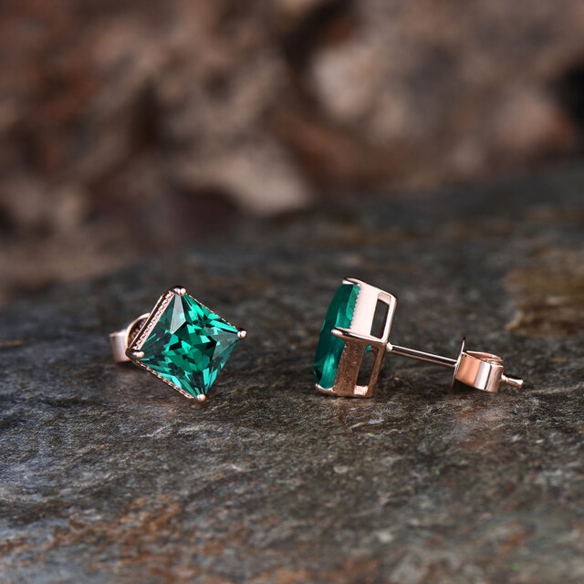 ヴィンテージ 5月の誕生石 エメラルド ピアス グリーン ジェムストーン